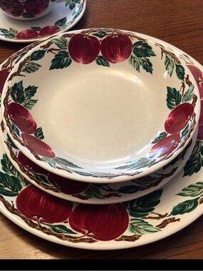 Bella Roma Soup Bowl 7” Apple Vintage Nancy Calhoun Cafe Classico
